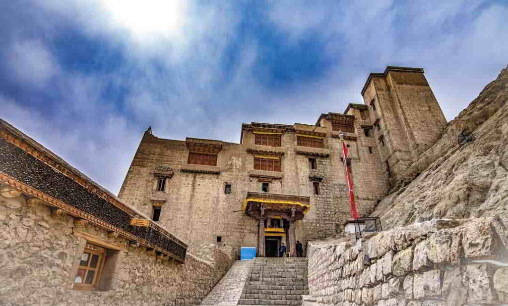 leh palace leh ladakh