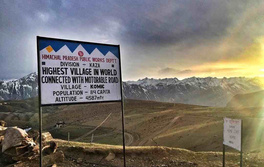 Scenic drive from Shimla to Spiti Valley on a luxury road trip