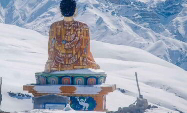 Spiti Valley tour in winter with snow-covered mountains, frozen rivers, and serene Himalayan landscapes