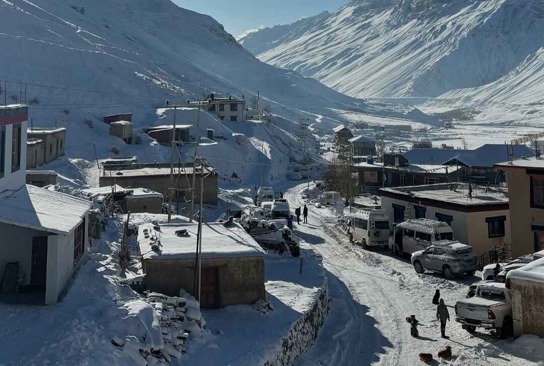 Winter Spiti Tour from Shimla 7 days exploring snow-covered Spiti Valley, visiting Key Monastery, Dhankar Monastery, frozen rivers, high-altitude villages, and breathtaking Himalayan landscapes