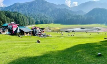Amritsar Dalhousie Dharamshala tour package 6 nights 7 days scenic North India journey.