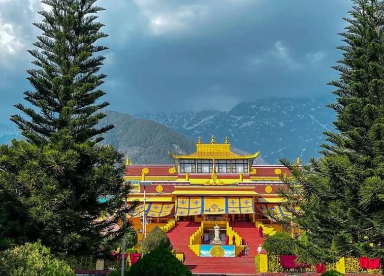 Dharamshala Manali Shimla tour package 9 nights 10 days scenic Himachal Pradesh journey.
